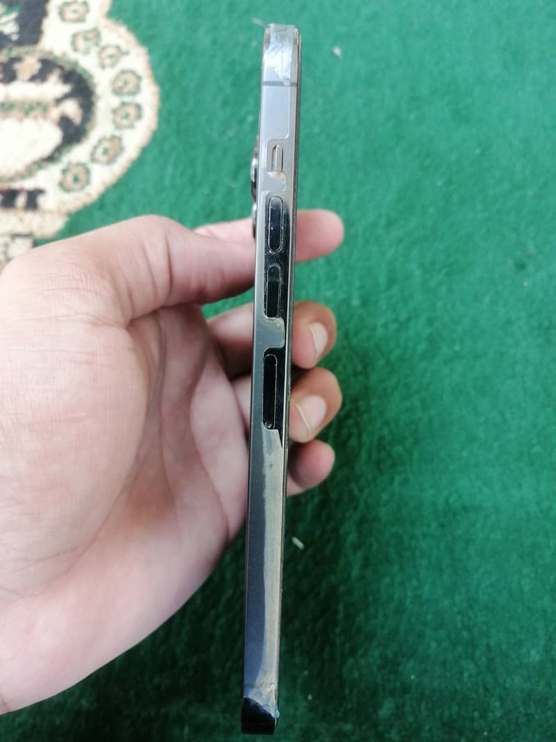 Apple iPhone 13 Pro Max jv 4