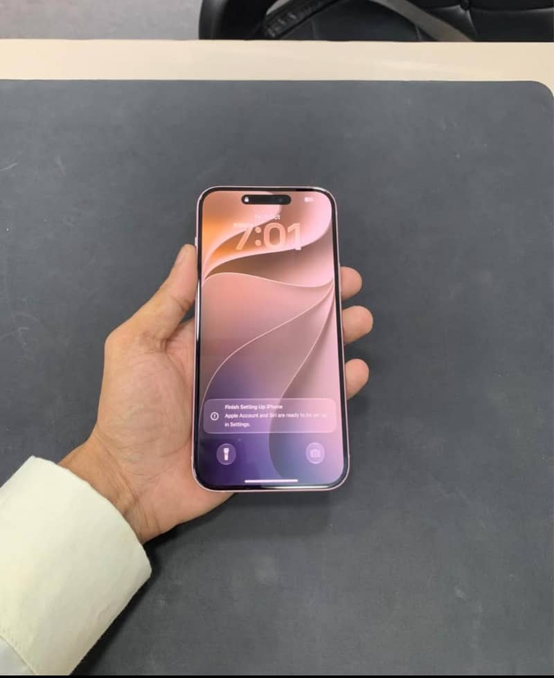 Apple iPhone 15 plus 1