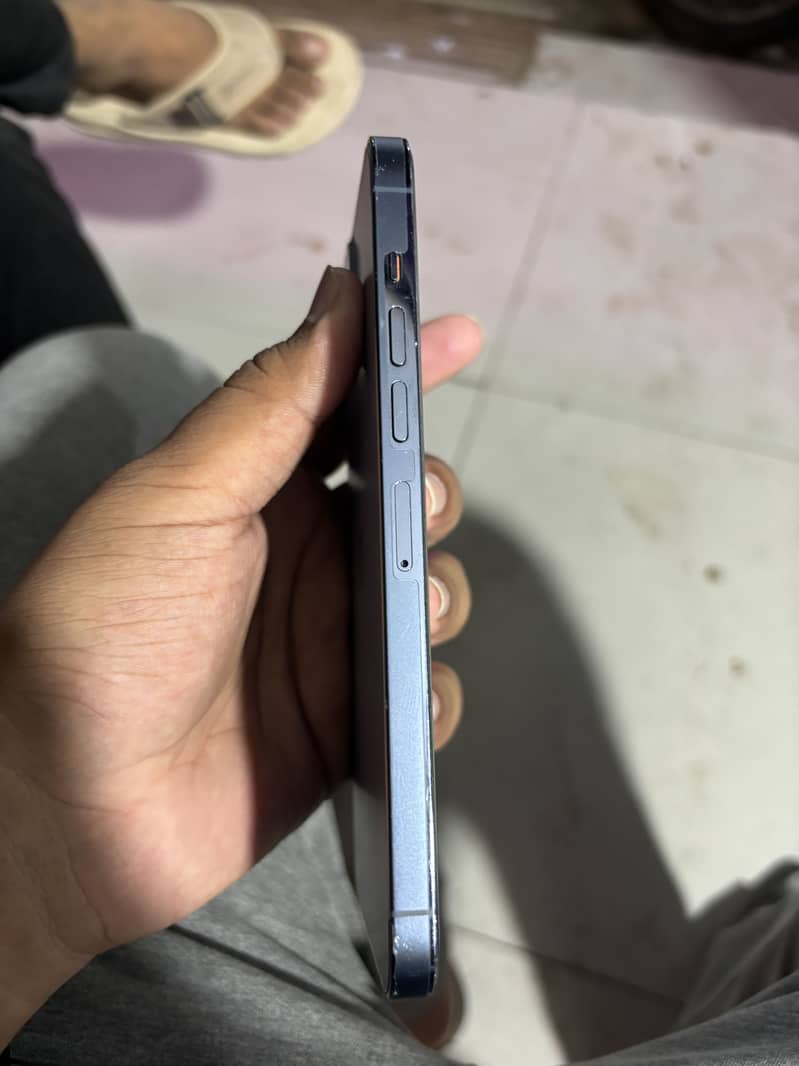Apple iPhone 13 Pro Max 3