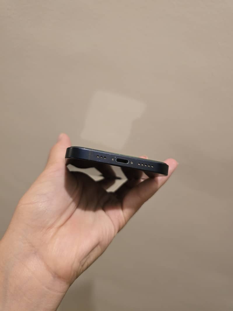 Apple iPhone 12 2
