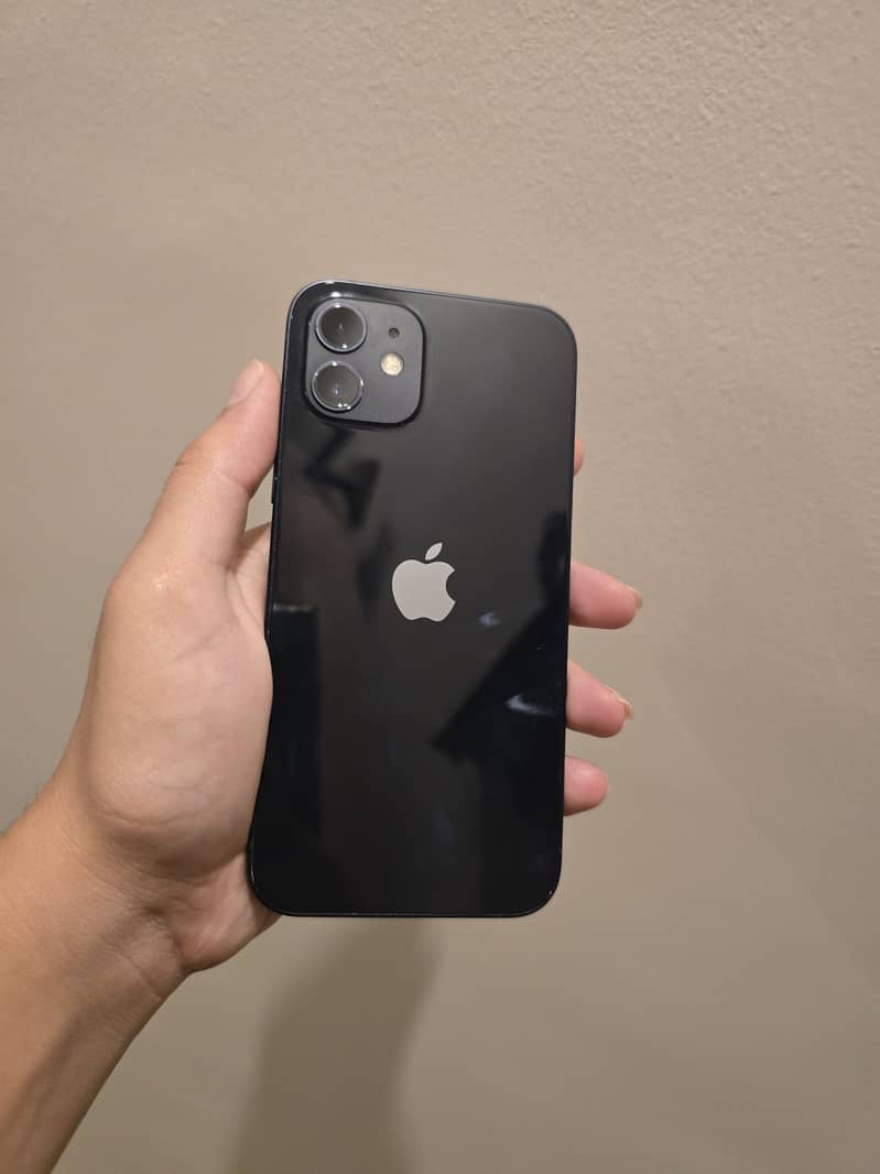 Apple iPhone 12 4
