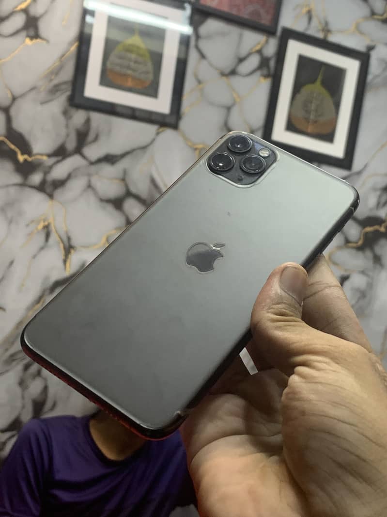 Apple iPhone 11 Pro Max 3