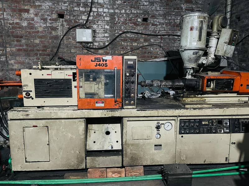 injection molding machine 4