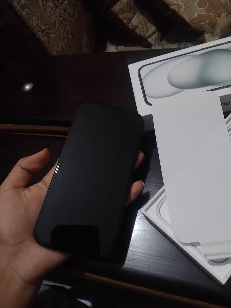 Apple iPhone 15 3