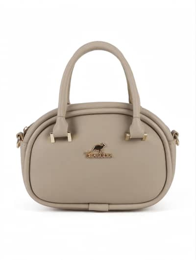 Fashion & Beauty > Womens Fashion > Bags