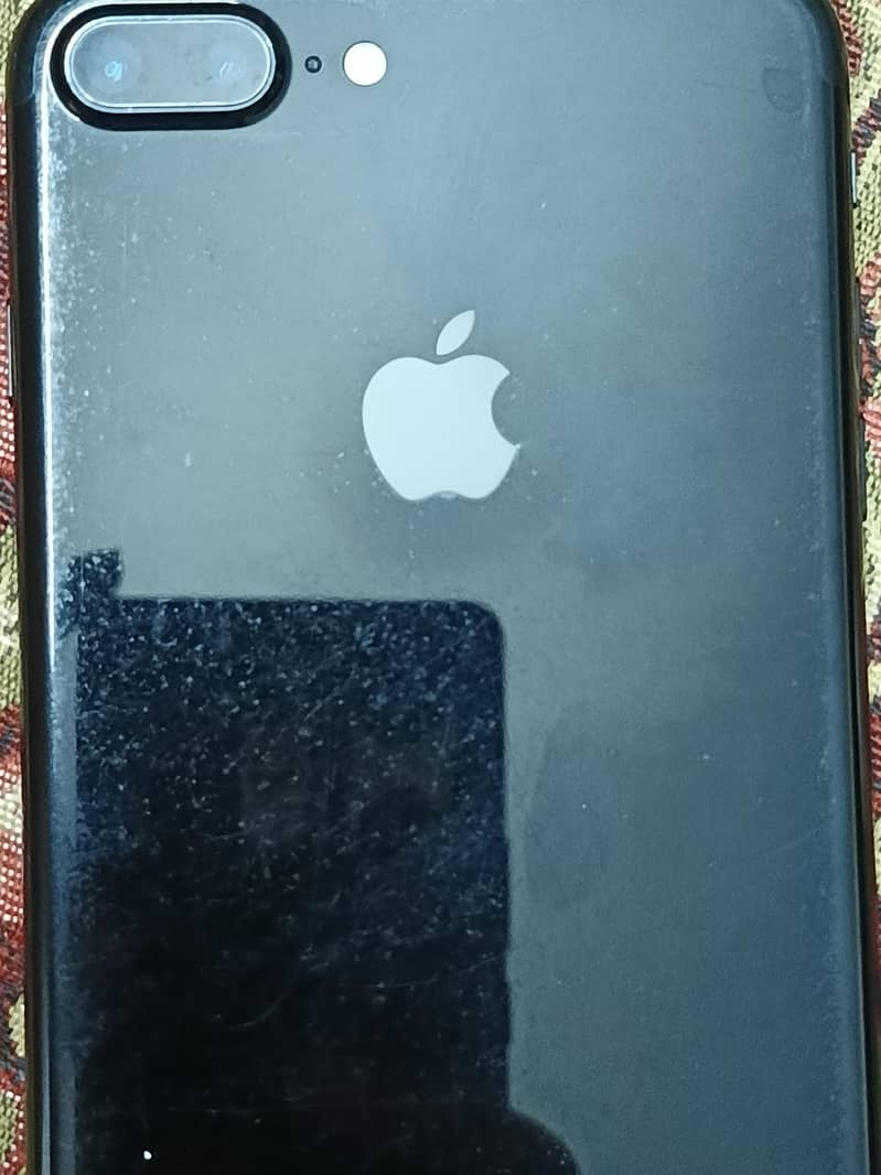 Apple iPhone 7 Plus 2