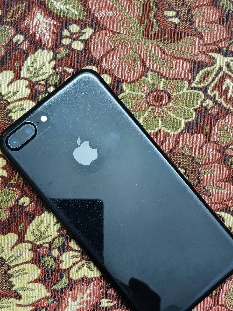 Apple iPhone 7 Plus 3
