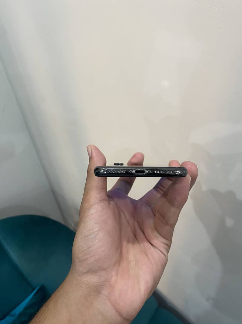 Apple iPhone X 0