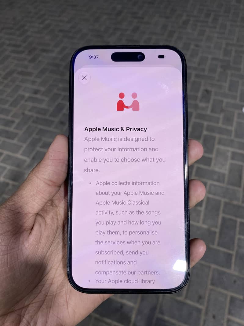 Apple iPhone 15 4