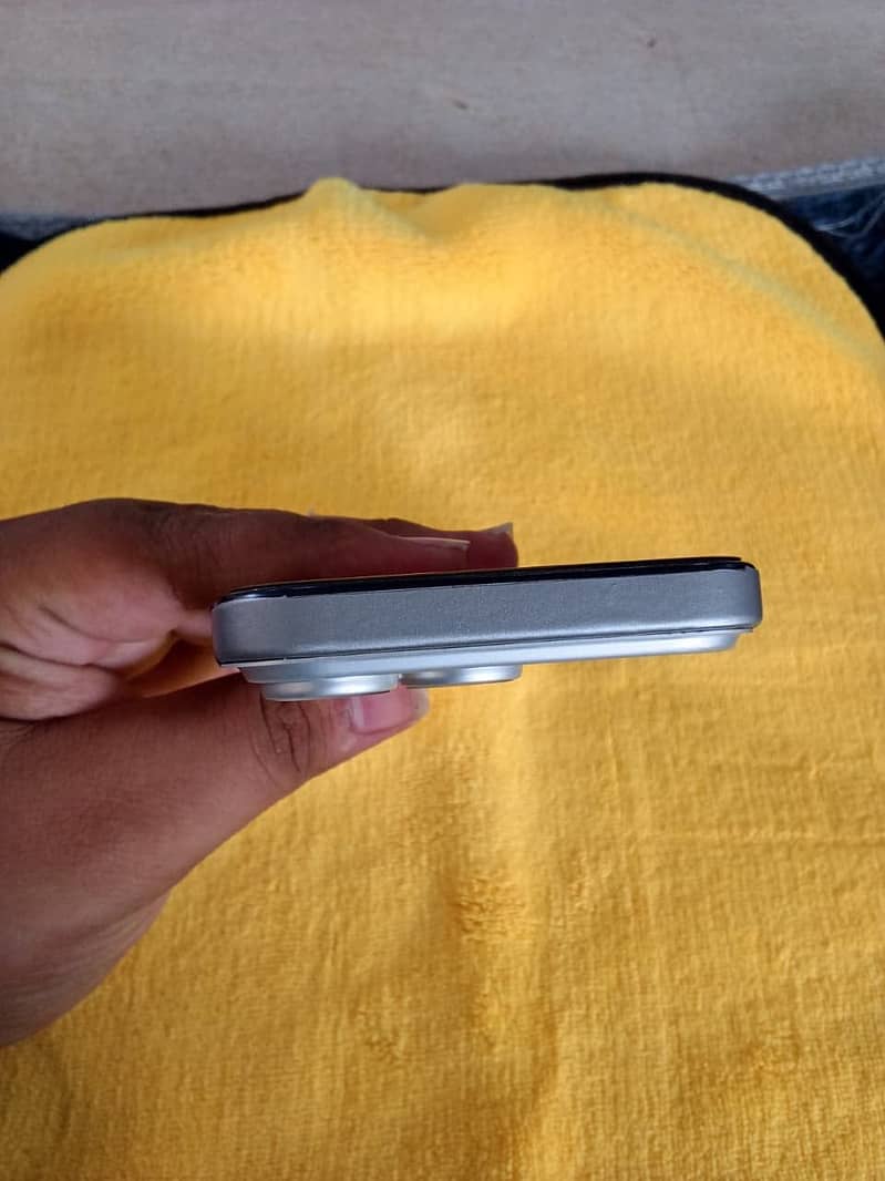 Apple iPhone 15 Pro 10