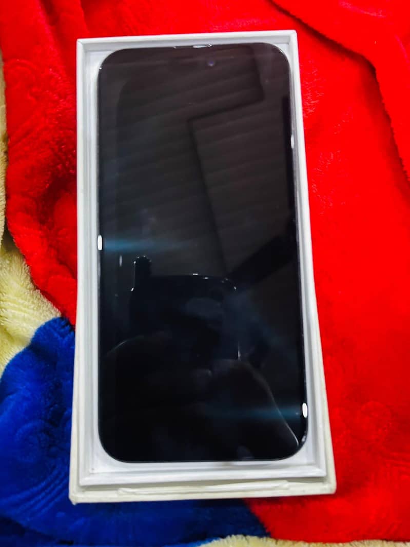 Apple iPhone 15 plus 8