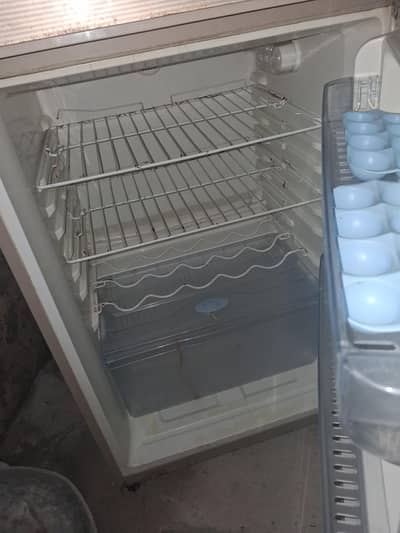 Haier Refrigrator in Excelent condition.