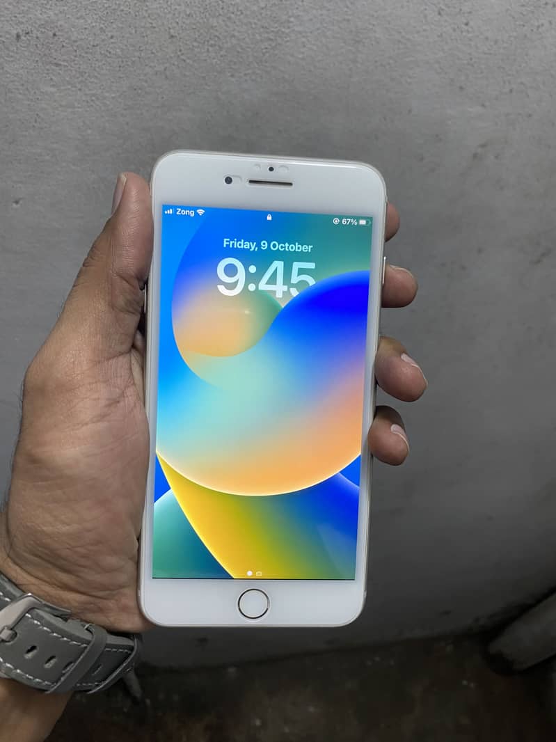 Apple iPhone 8 Plus 2