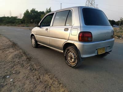 Daihatsu Cuore 2011