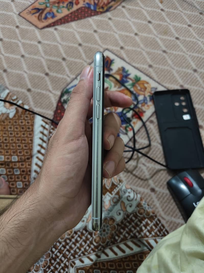 Apple iPhone X 1
