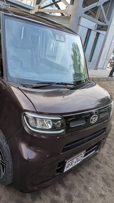Daihatsu Tanto 2022