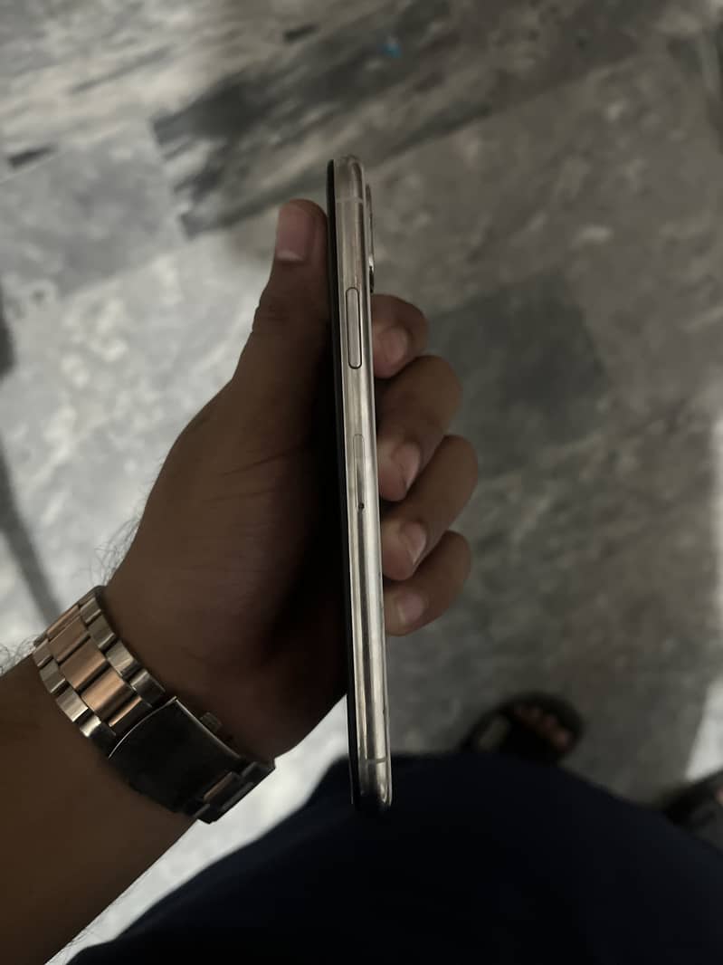 Apple iPhone X 2