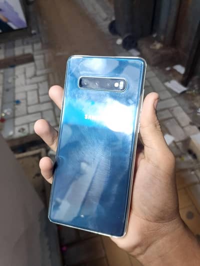 SAMSUNG S10+   6/128