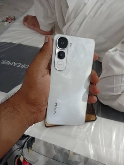 Vivo Y400