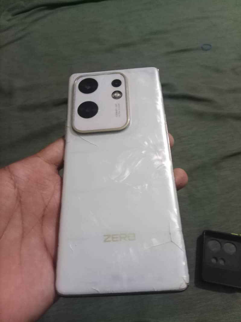 Infinix Zero 30 4