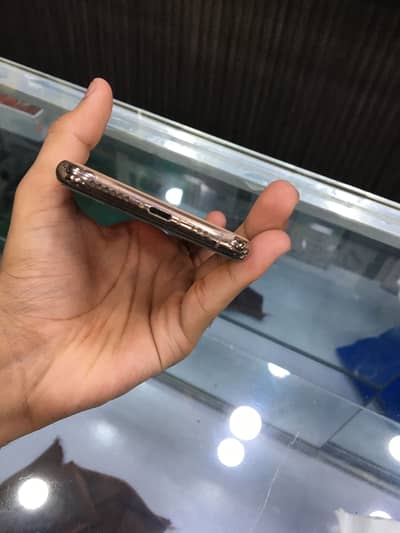 Apple iPhone XS