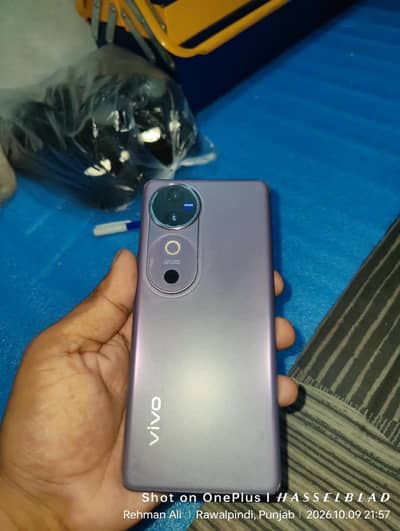 Vivo V40