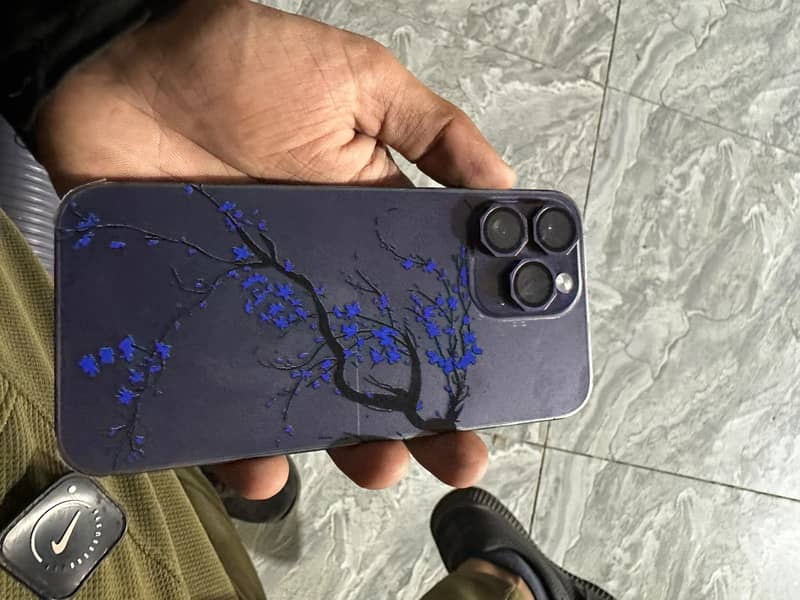 Apple iPhone 14 Pro Max 2