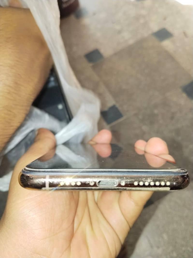 Apple iPhone 11 Pro Max 5