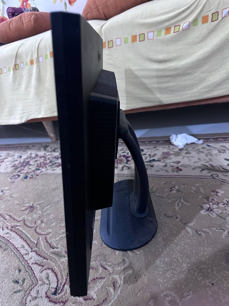 Monitor 22" 5