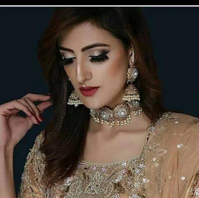 need females staf reqiued  for Beauty parlor