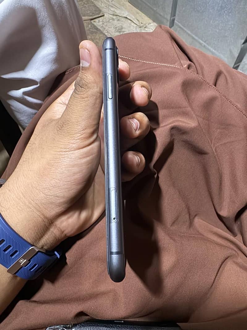 Apple iPhone 11 1