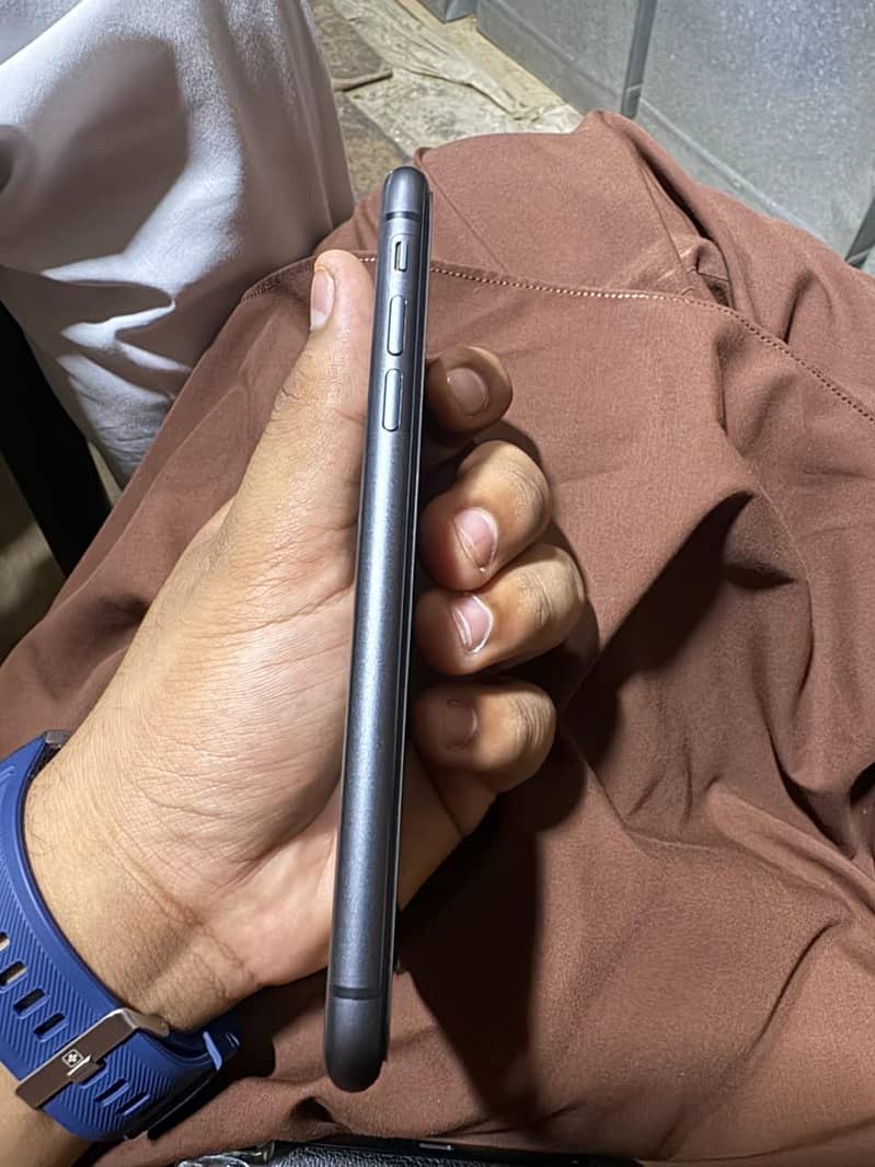 Apple iPhone 11 2