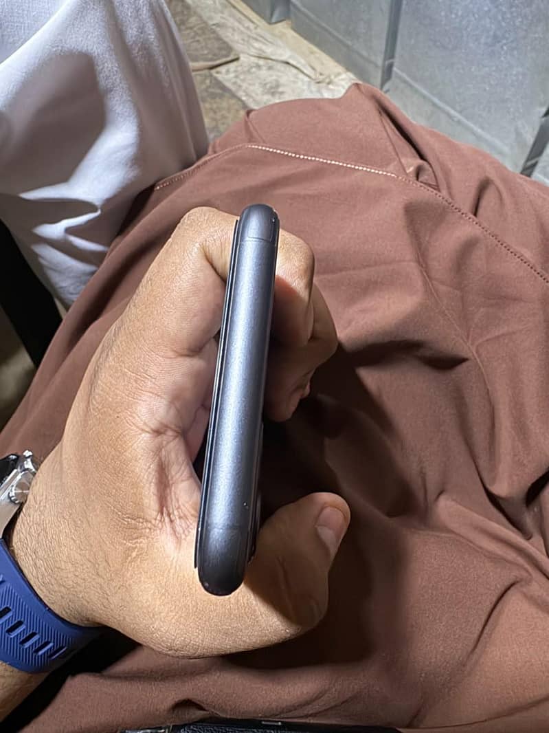 Apple iPhone 11 5