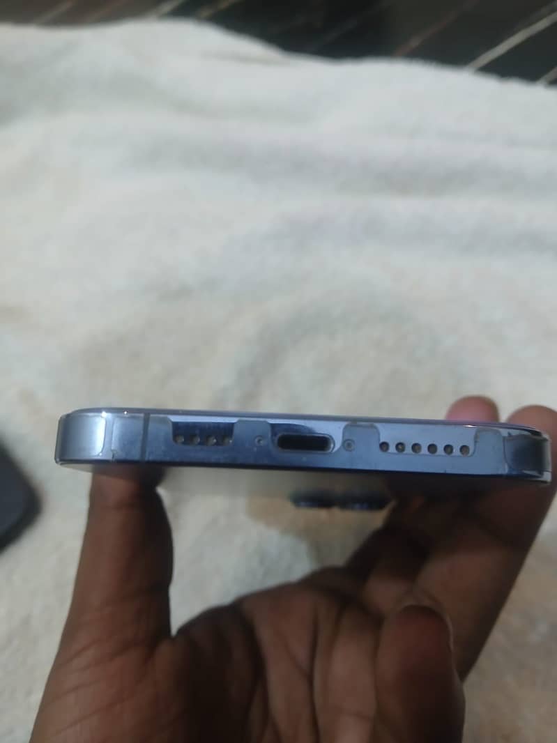 Apple iPhone 13 Pro Max 2