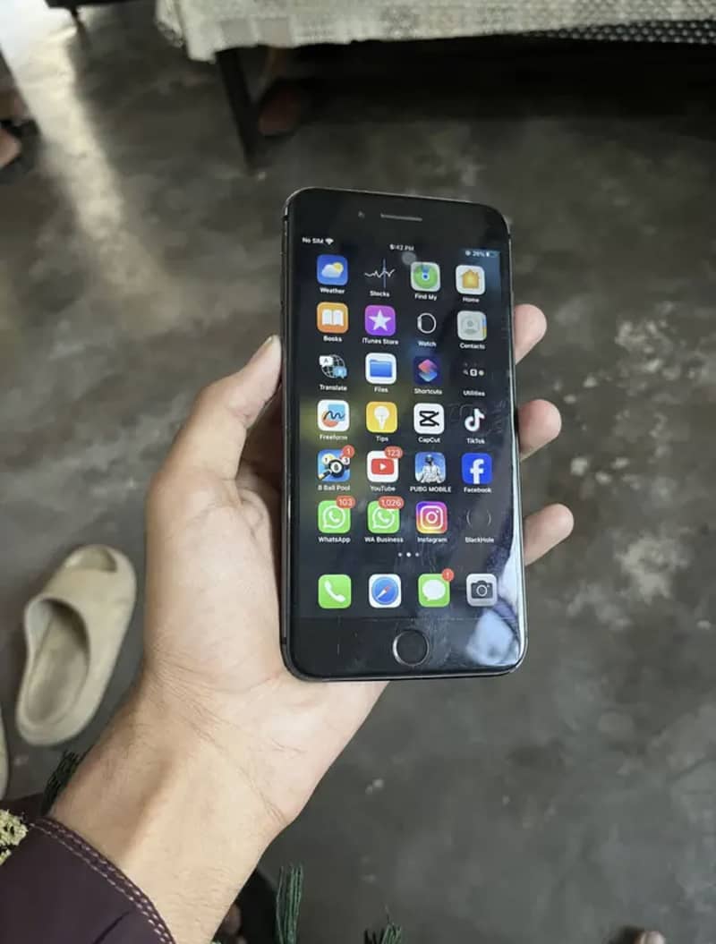 Apple iPhone 8 Plus 0