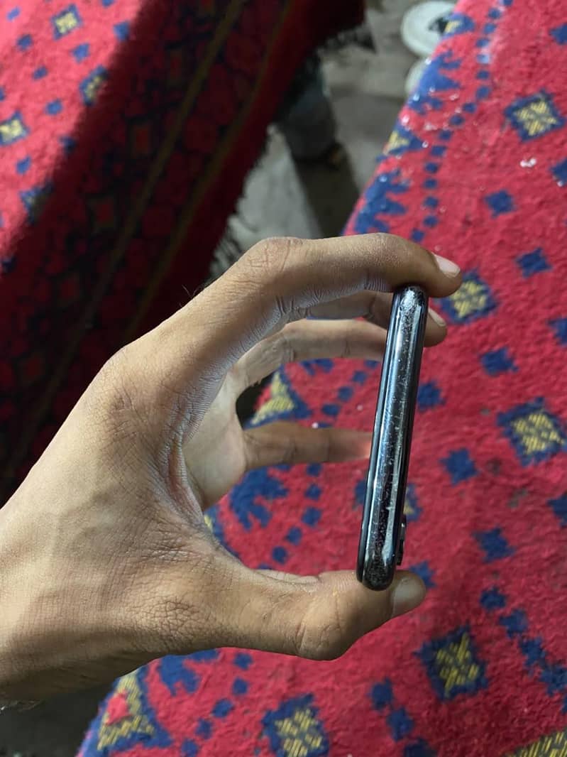 Apple iPhone X 5