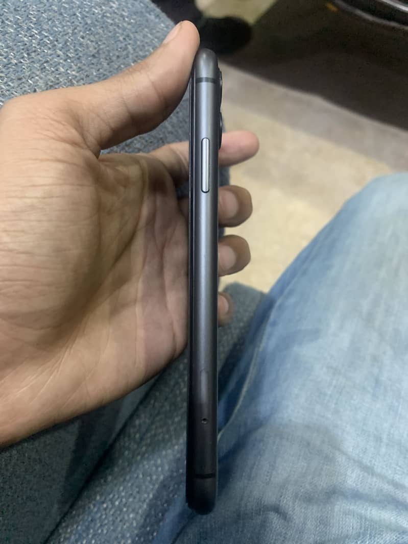 Apple iPhone 11 2