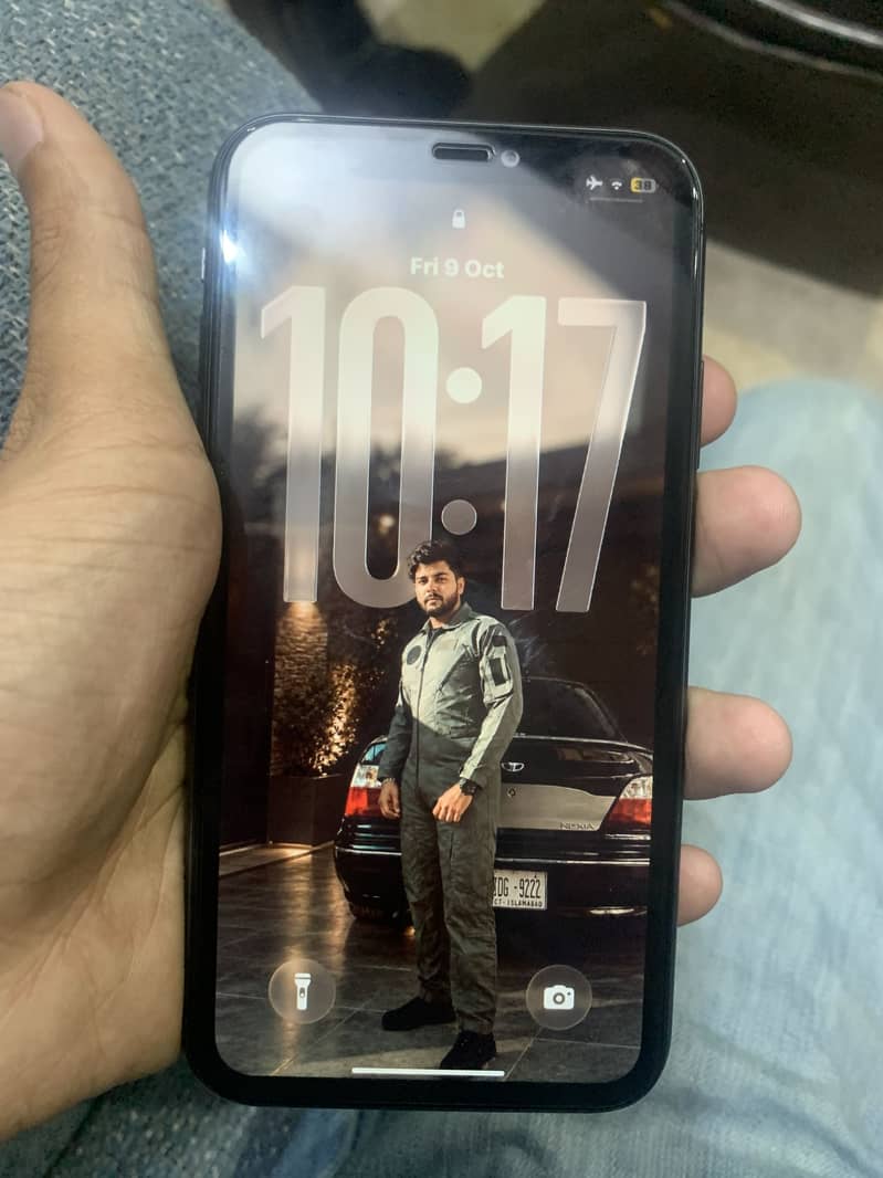Apple iPhone 11 4
