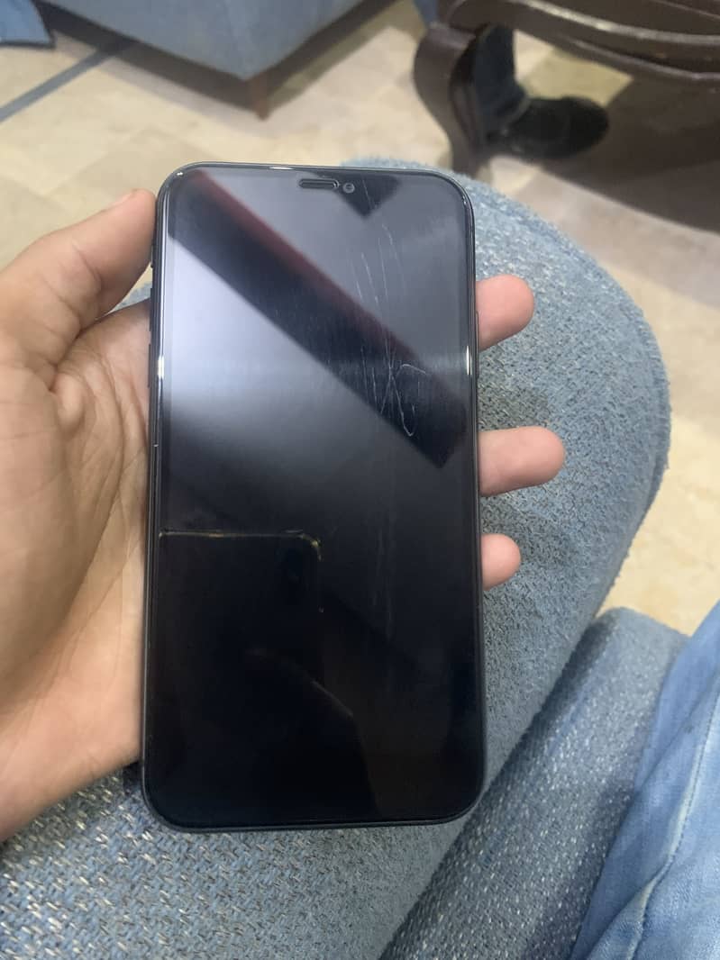 Apple iPhone 11 7