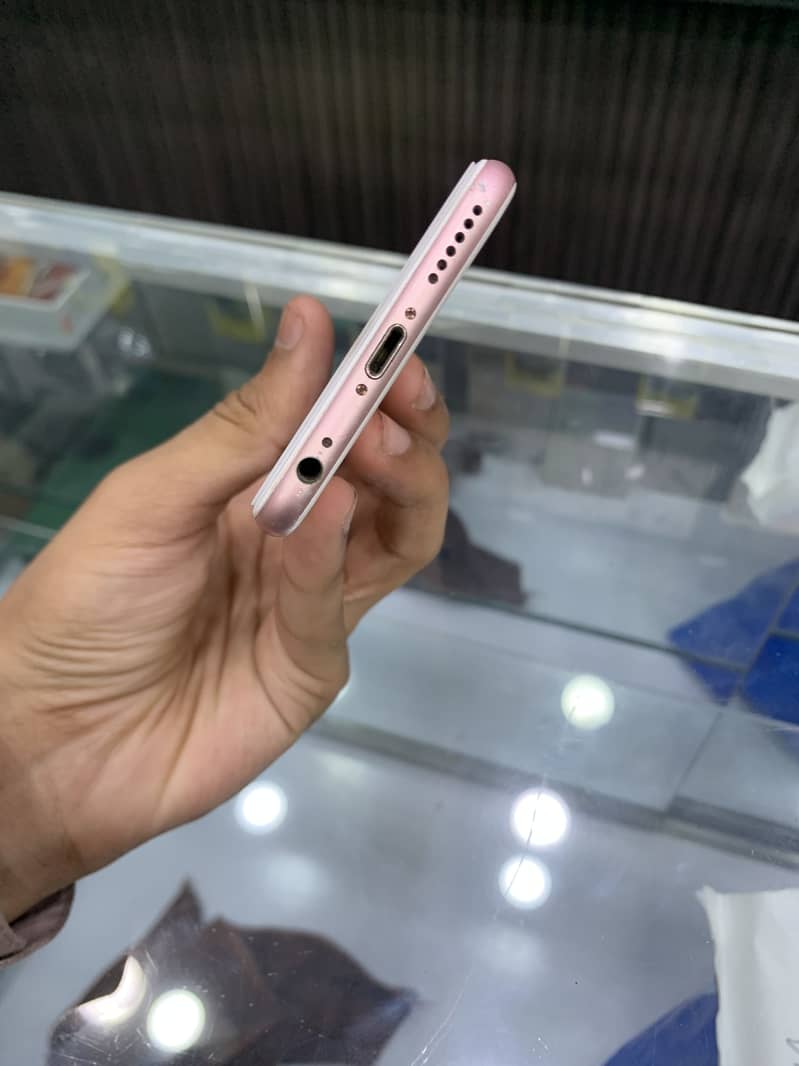 Apple iPhone 6S 5