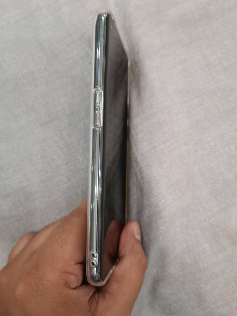 One Plus 9 Pro 6