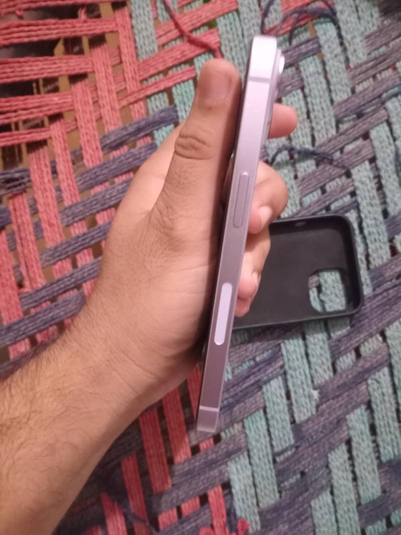Apple iPhone 14 1