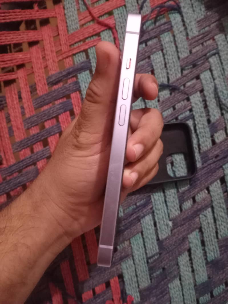 Apple iPhone 14 2