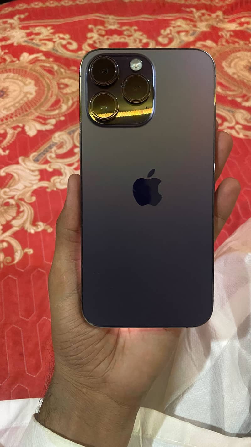 Apple iPhone 14 Pro Max 0