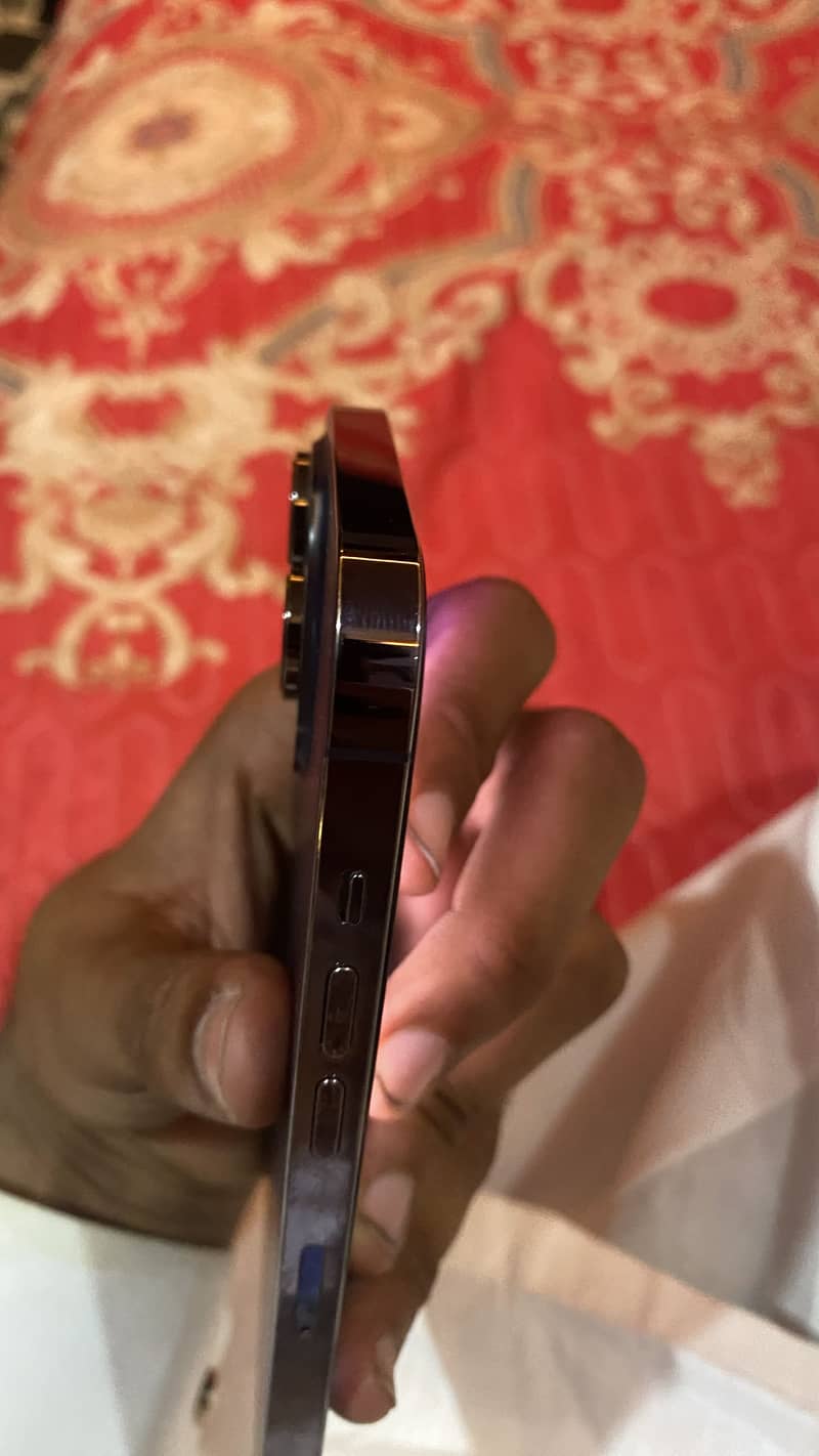 Apple iPhone 14 Pro Max 2