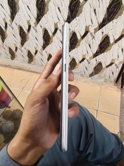 OPPO A15s 4 64 box and cable sath ha exchange possible