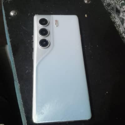 Tecno CAMON 40 Pro
