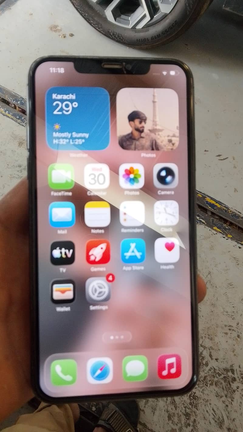 iPhone 11 Pro Max 0