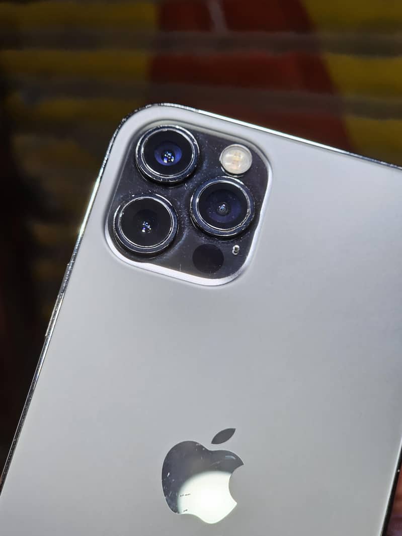Apple iPhone 12 Pro 0