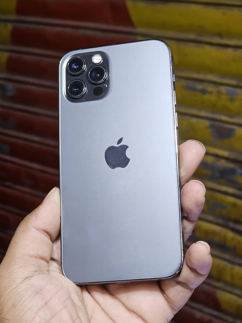 Apple iPhone 12 Pro 1